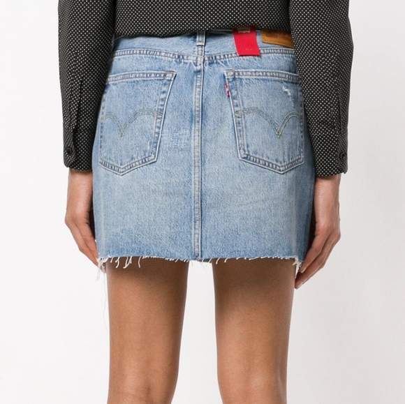 Aritzia × Levi's Deconstructed Skirt - Picture 2 of 2